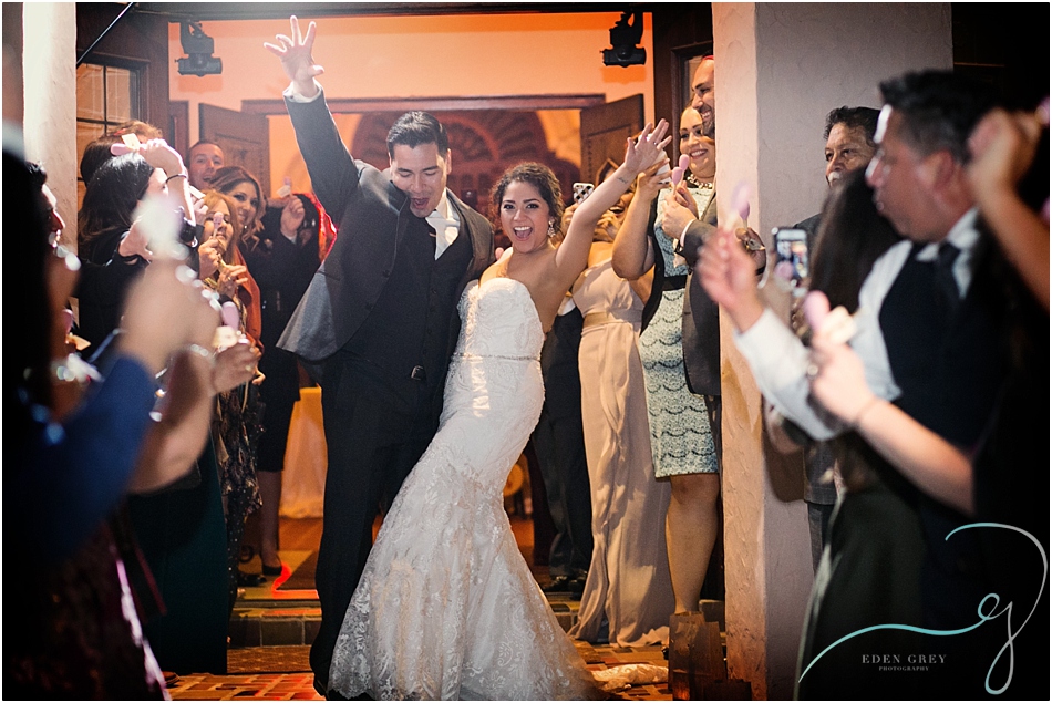 Wedding exits with maracas