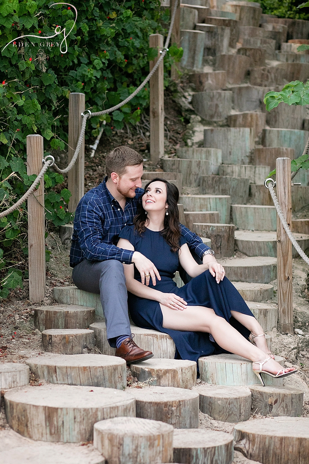 Dressy Engagement Pictures in Texas