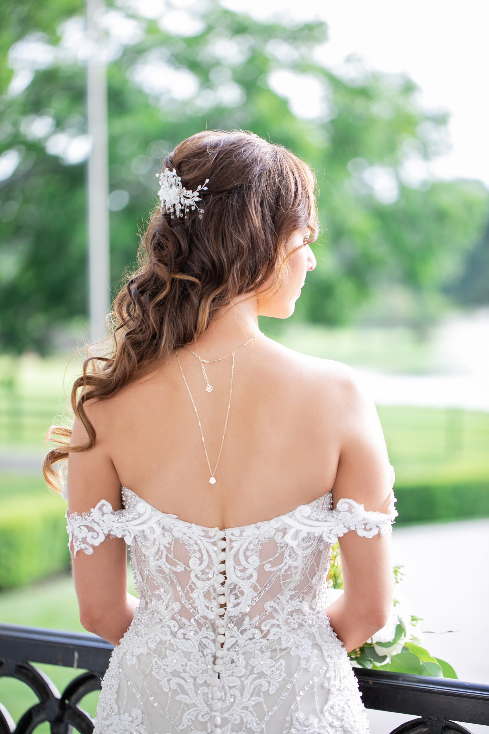 Bridal Pictures at Candlewood Manor in Tomball Texas